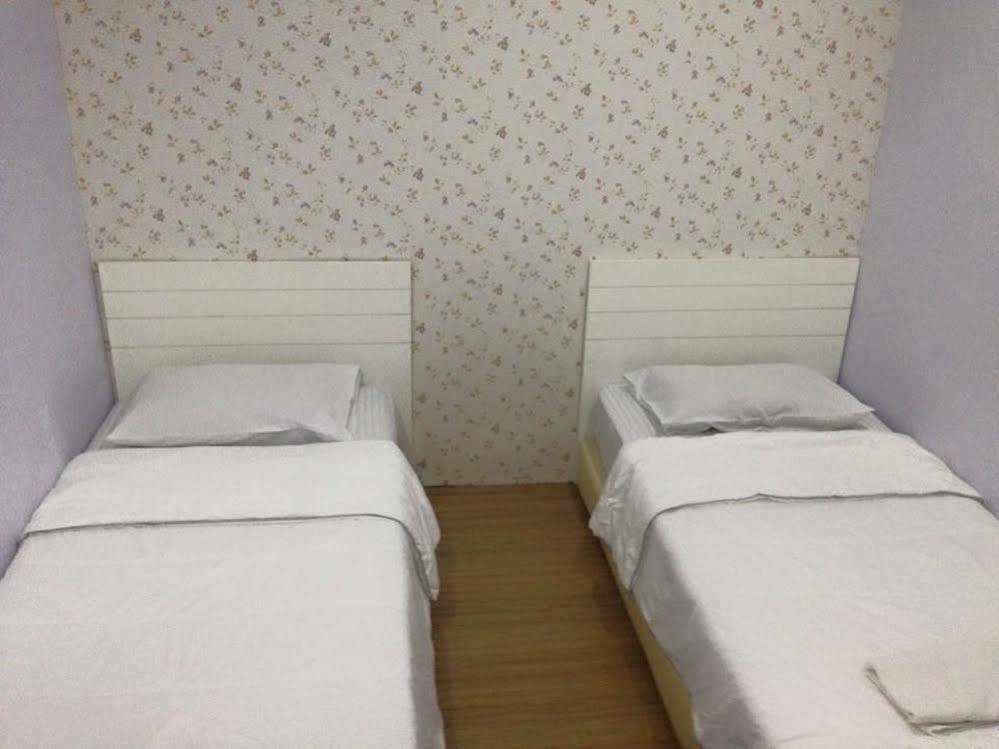 Voyage Cottage Lodge Malacca Exterior foto