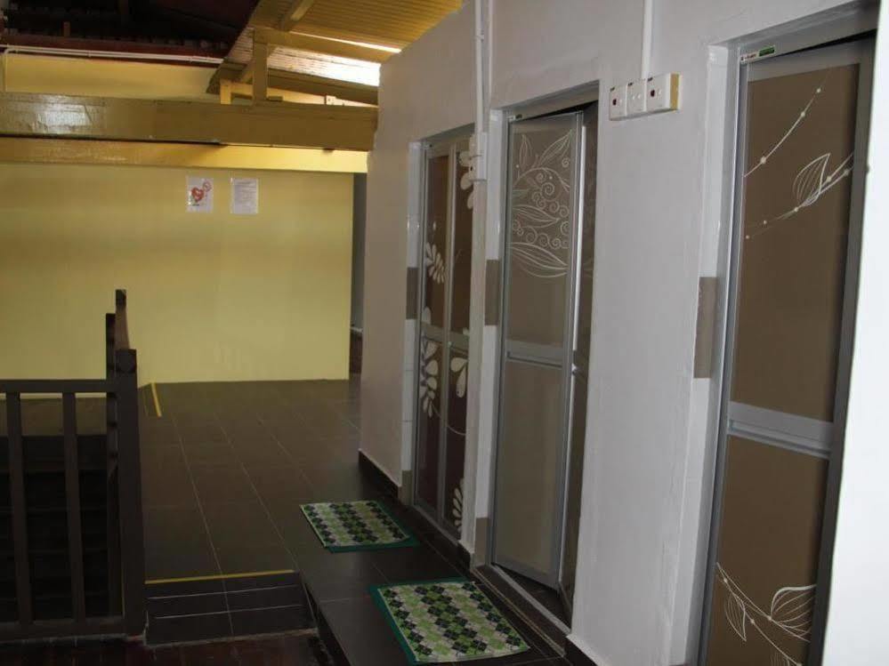 Voyage Cottage Lodge Malacca Exterior foto